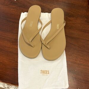 COPY - TKEES leather flip flops